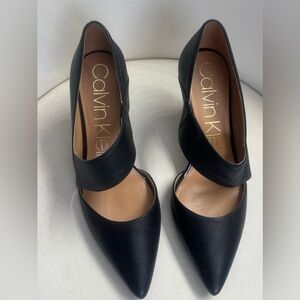 Calvin Klein GINOSTRA Women’s Black Leather Heels Size 10